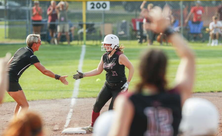 Photos: Mount Vernon vs. Williamsburg, Class 3A Iowa high school state softball semifinals