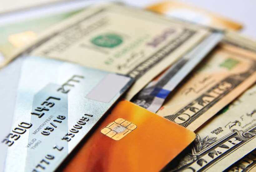 What's the Difference Between a Credit Card and a Debit Card? | The Gazette
