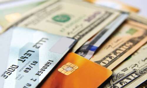 What’s the Difference Between Credit Cards and Debit Cards?
