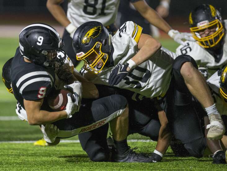 Photos: Mid-Prairie vs. Williamsburg, Iowa high school football Week 6