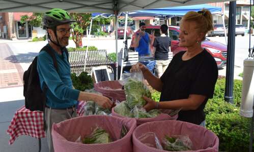 Outdoor farmers markets underway in Fairfield