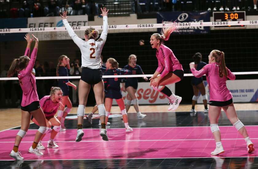 Ankeny keeps ‘rowing the boat’ in state volleyball win over Urbandale