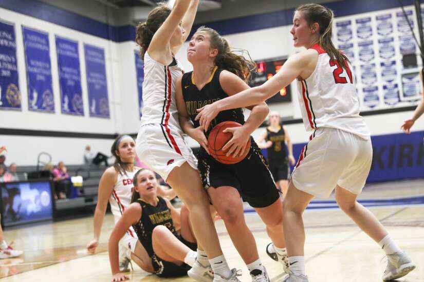 Just like last year: Elkader Central tops Maquoketa Valley at Rivalry Saturday