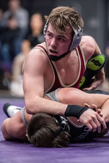 Bryce Parke contributes to Coe’s 33-6 romp of wrestling rival Cornell