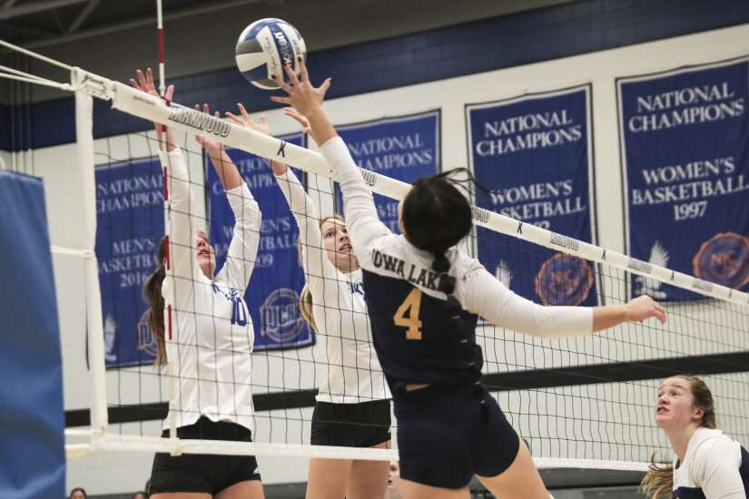 Photos: Kirkwood CC womens volleyball vs Iowa Lakes