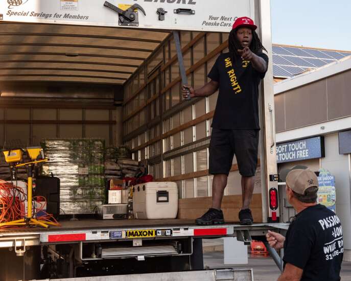 Willie Ray Fairley packs up the Q Shack to feed Kentucky tornado victims
