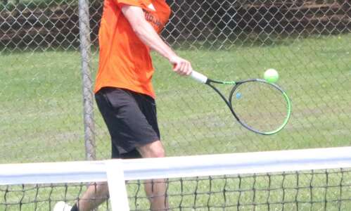 Fairfield competes in state co-ed tennis