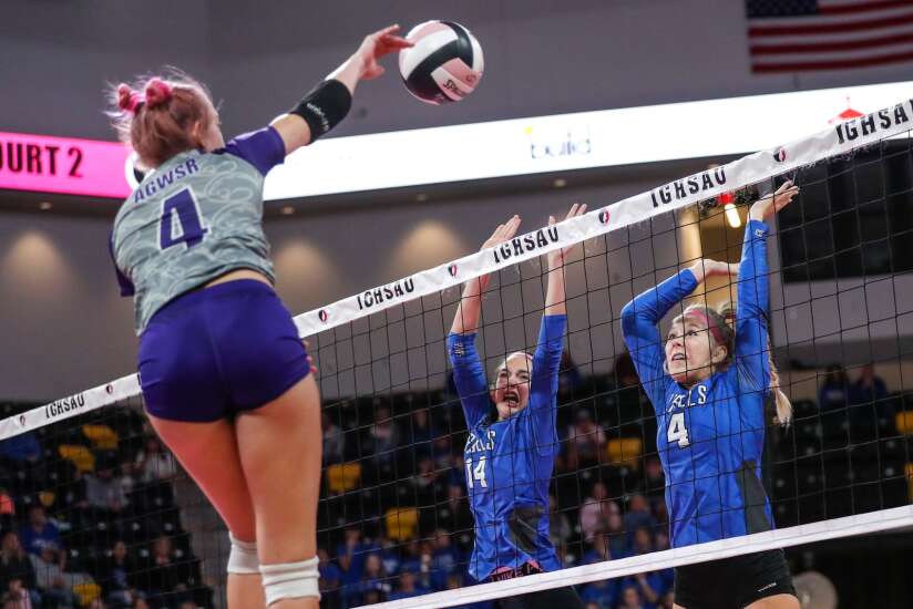 Photos: AGWSR vs. Gladbrook-Reinbeck in 1A Iowa state volleyball semifinals