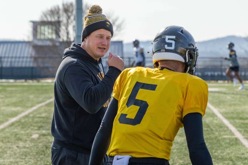 Joe Labas, others benefit from Iowa football’s pre-bowl practices