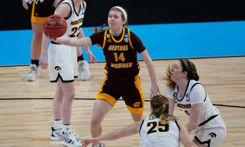 Transfer guard Molly Davis ‘thankful’ for opportunity at Iowa