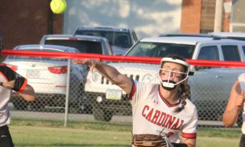 Softball roundup: Comets push past Panthers, Mid-Prairie nearly upsets Wilton