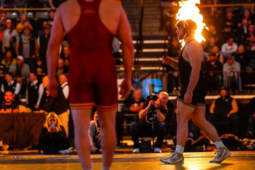 Iowa Wrestling Weekend That Was: Cy-Hawk dual lived up to the hype