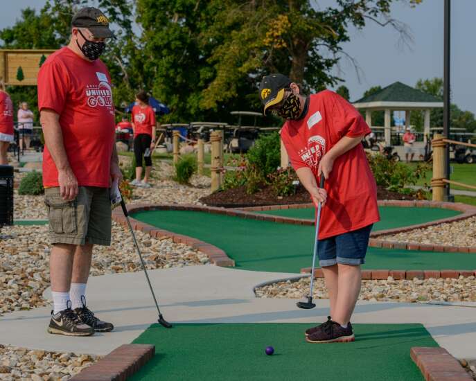 Cedar Rapids’ Mini Pines golf course tees up successful first season