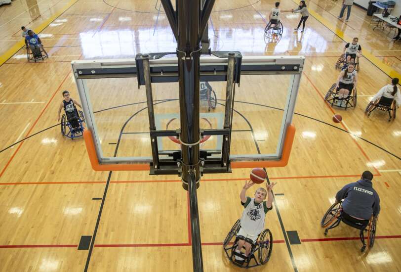 Iowa Grizzlies, the state’s only varsity wheelchair basketball team, head to NWBA Nationals