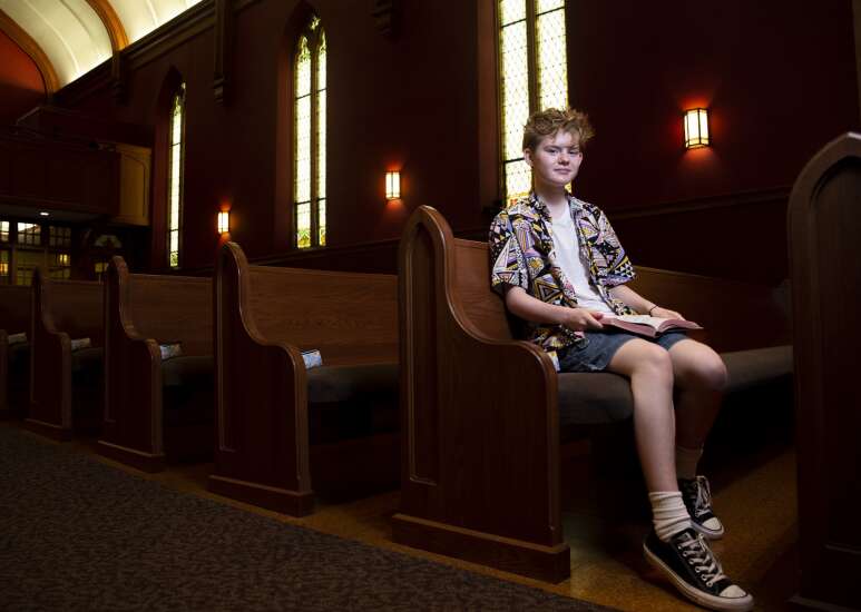 Transgender Cedar Rapids teen named Queer Youth Ambassador