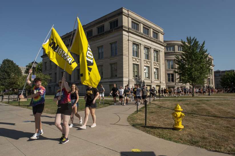 University of Iowa urges ‘healthy Hawkeyes’ as thousands begin fall classes
