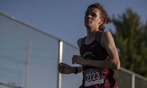 Mount Vernon-Lisbon sweeps individual, team cross country titles at Solon