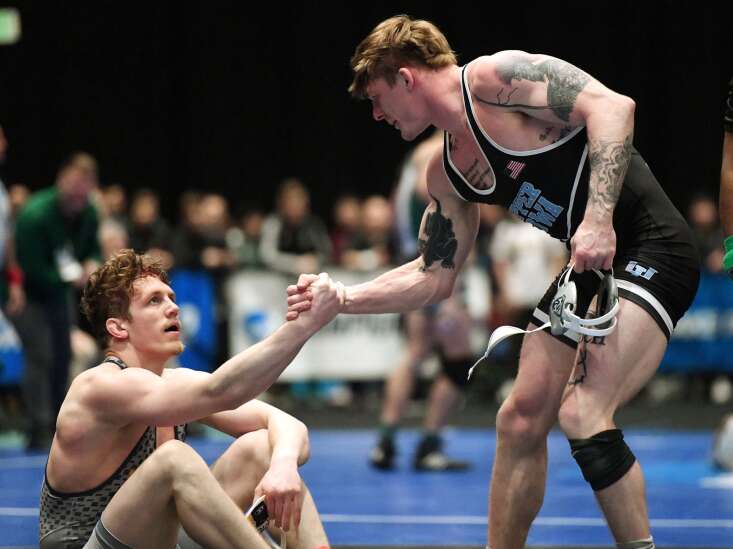 Upper Iowa’s Chase Luensman parlays extra work and sacrifice into title opportunity at NCAA Division II Wrestling Championships