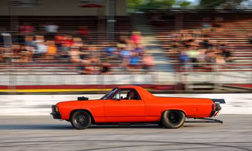 Photos: SPI Outlaw Street Drags at Hawkeye Downs