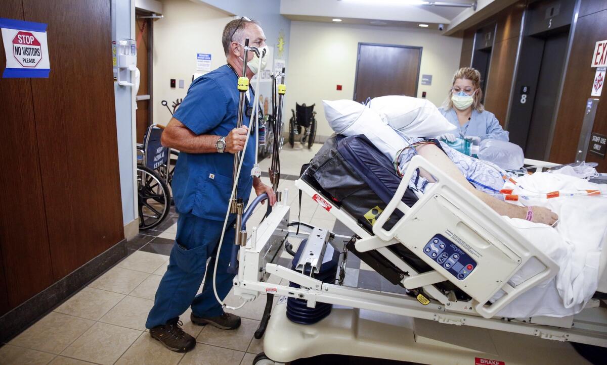 Rumah sakit Cedar Rapids menunda operasi karena rawat inap COVID-19 meningkat