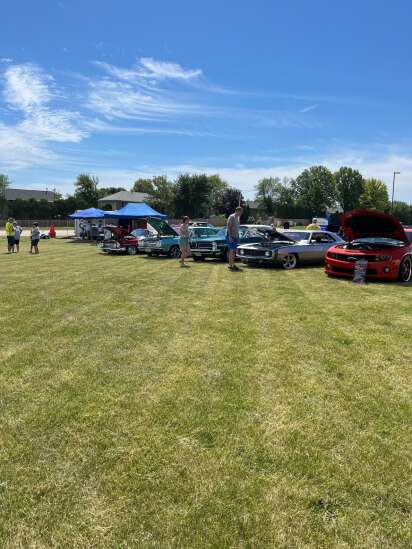 Car buffs show off their rides at Cedar Rapids car show