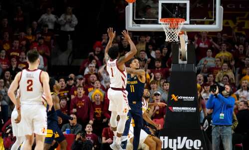 Thrilling rally lifts Cyclones to victory over West Virginia