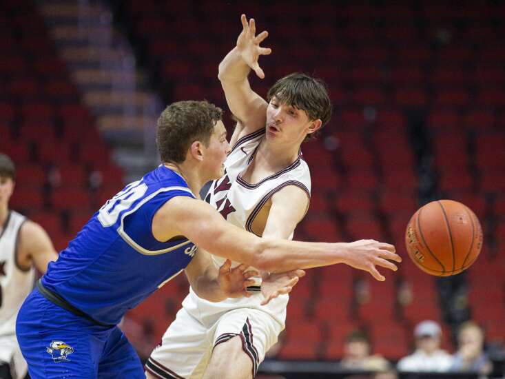 Photos: North Linn claws its way back to beat Remsen St. Mary’s in boys’ state basketball semifinals