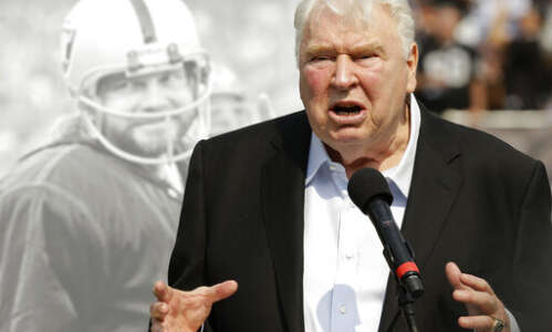 John Madden, Hall of Fame coach and broadcaster, dies