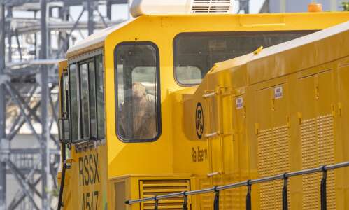 Tentative labor deal averts rail strike