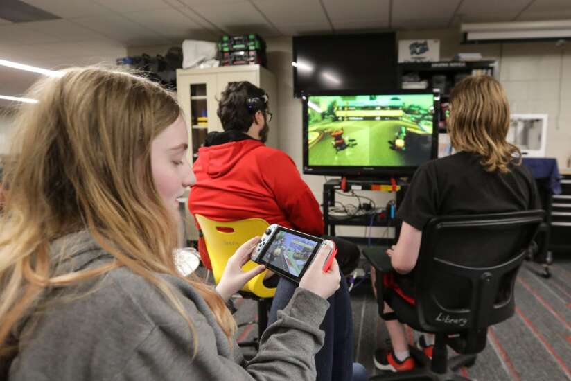 Esport teams expand opportunities for students at Iowa’s high schools