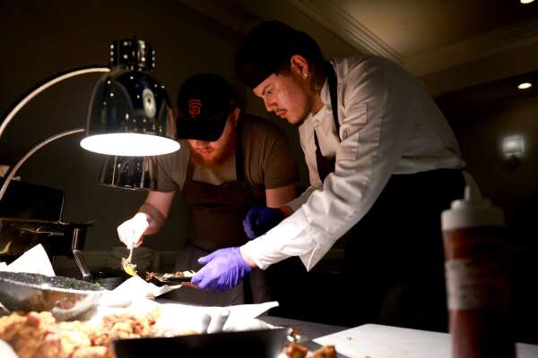Review: Top Chef Downtown returns to Iowa City with more options, bigger crowd
