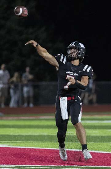 Williamsburg QB Carson Huedepohl returns from knee injuries with success at a new position