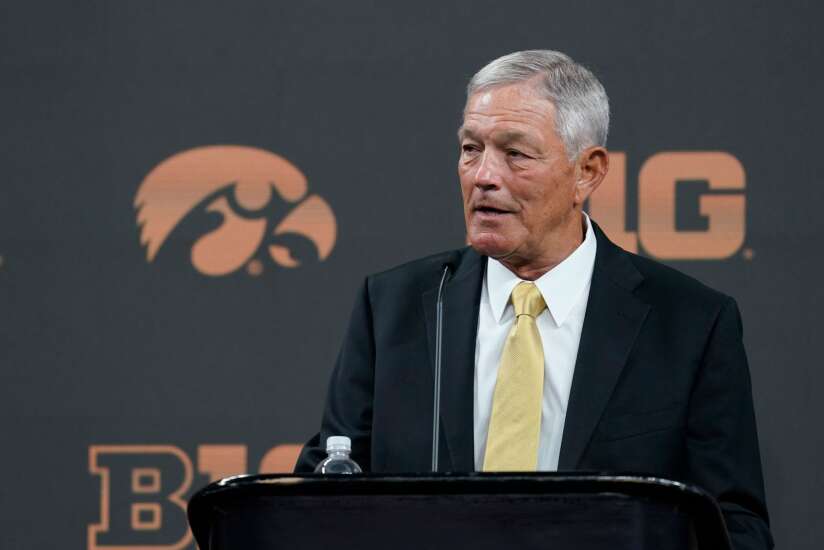 Opportunity to correct ‘makeable plays’ leaves Iowa offense optimistic despite subpar 2021