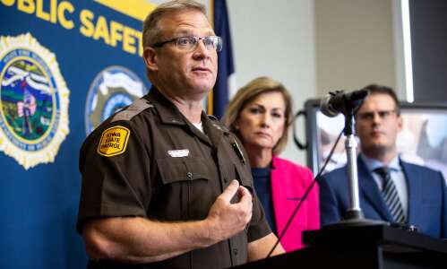 Records: Iowa public safety leaders had qualms about border deployment