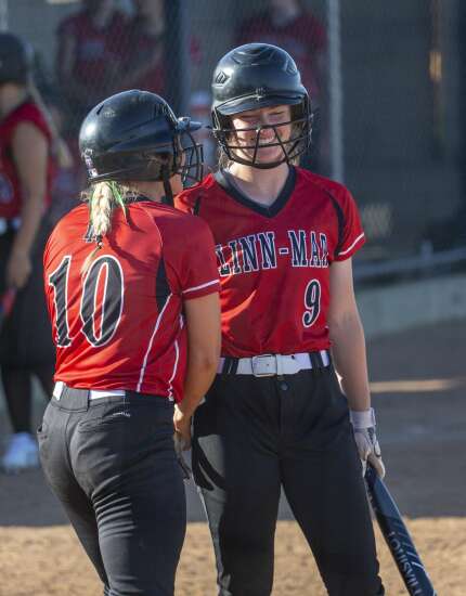 Linn-Mar uses ‘huge’ 6th inning to advance to state softball for the first time since 2015