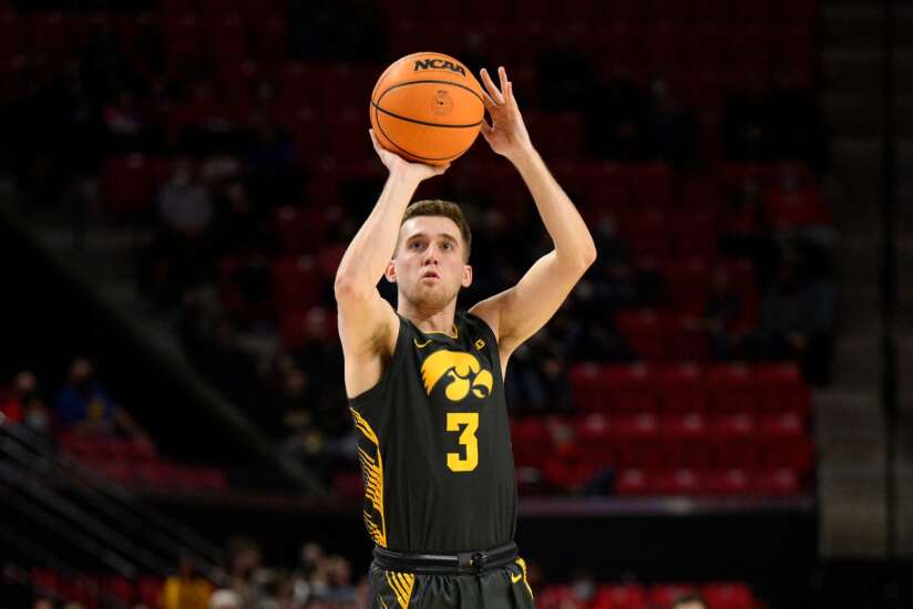Jordan Bohannon sets Iowa single-game 3-point record in 110-87 win over Maryland