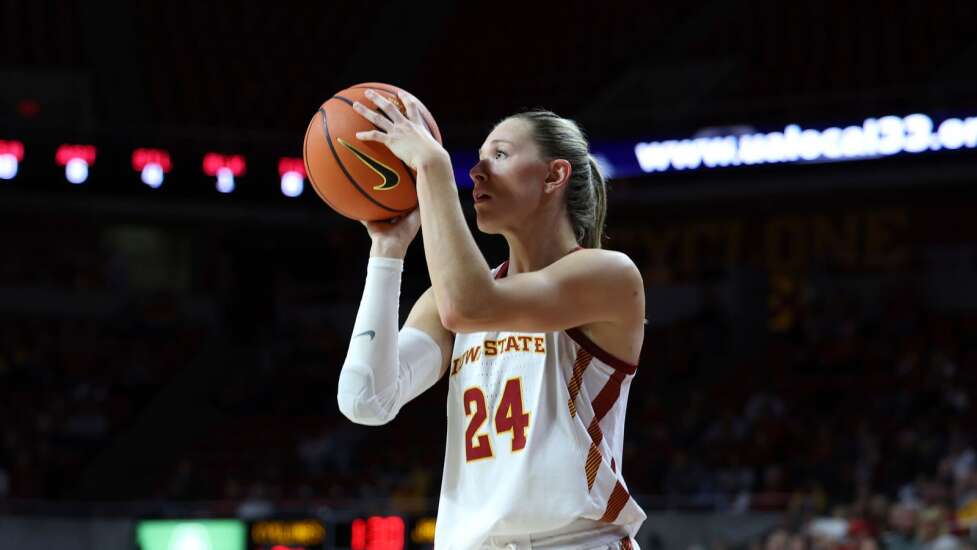 Ashley Joens scores 32 points, leads No. 18 Iowa State to 86-78 win over No. 14 Oklahoma