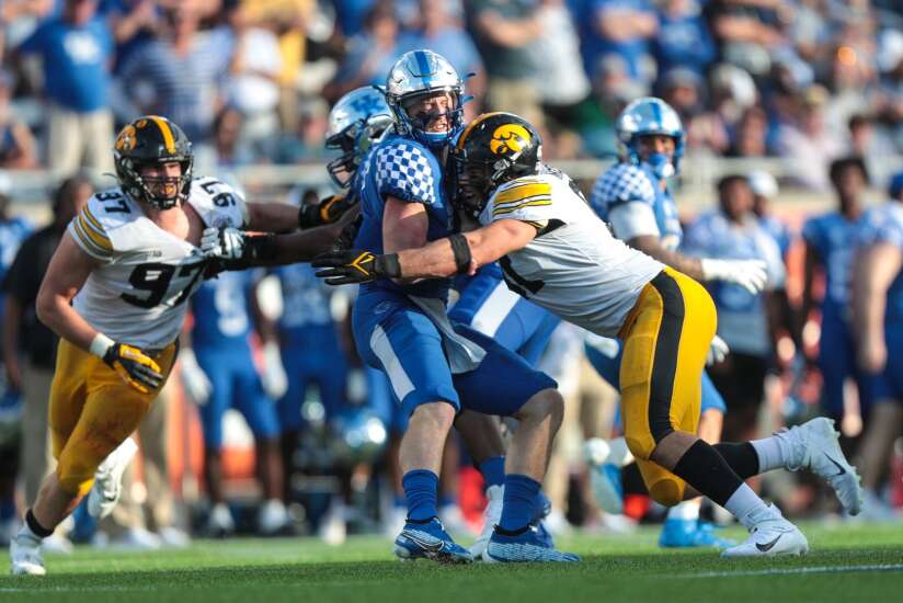 Photos: Iowa Hawkeyes fall to Kentucky Wildcats in Citrus Bowl