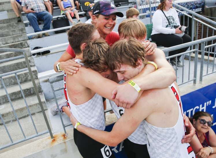 Western Dubuque ‘executes,’ wins Class 3A boys’ state track 4x800 relay
