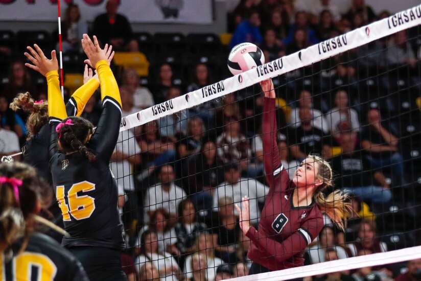 Photos: EBF vs. Western Christian in 2A Iowa state volleyball semifinals