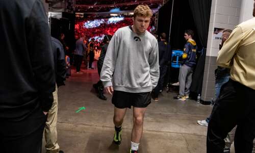 NCAA wrestling takeaways: High expectations will return to Iowa