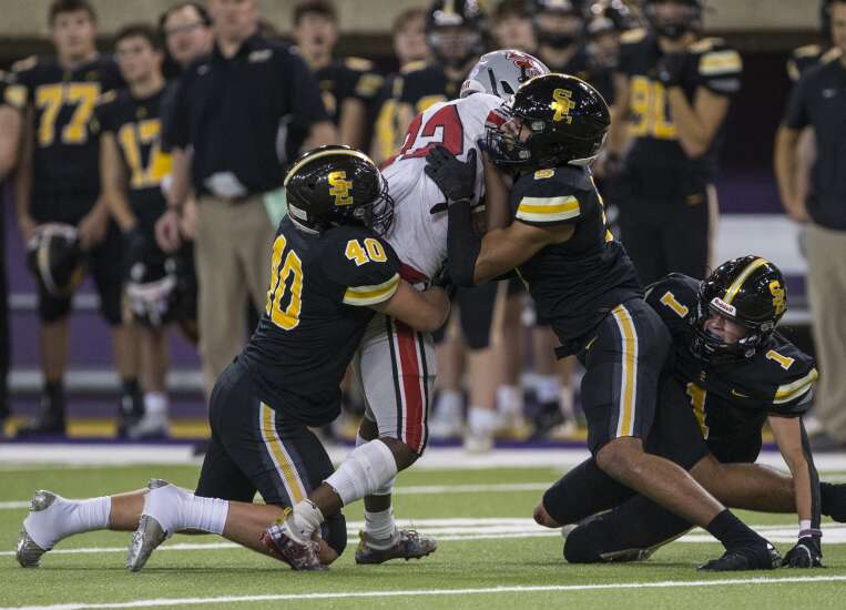 Iowa City High has too many miscues in state football semifinal loss to Southeast Polk