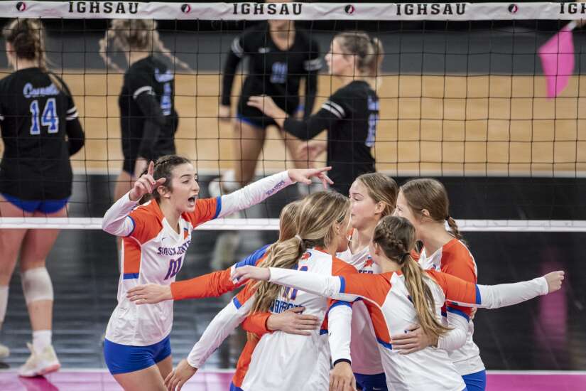 Photos: Sioux Center vs. West Liberty in Class 3A state volleyball quarterfinals