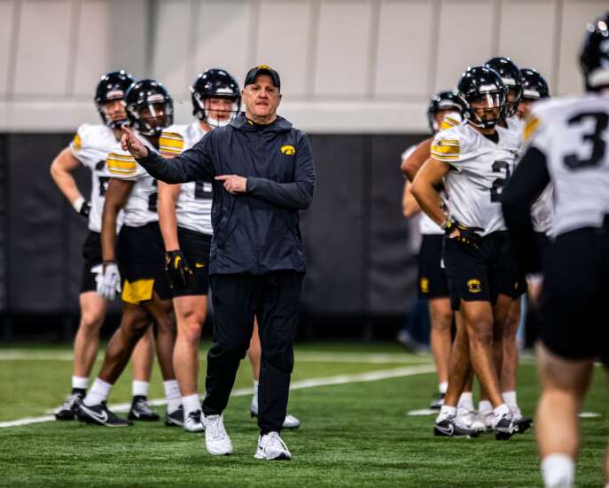 Finding its best linebackers an important thing this spring for Iowa football team