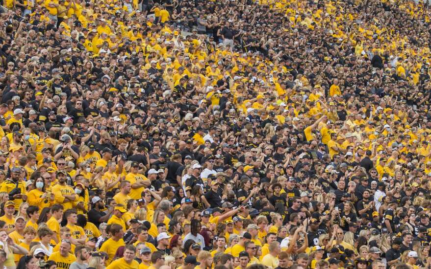 Available Iowa football tickets dwindling following third sellout