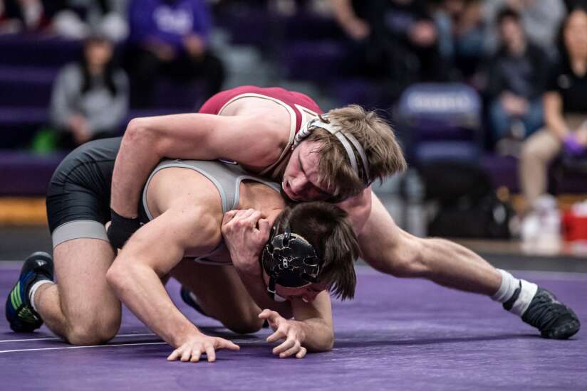 Bryce Parke contributes to Coe’s 33-6 romp of wrestling rival Cornell