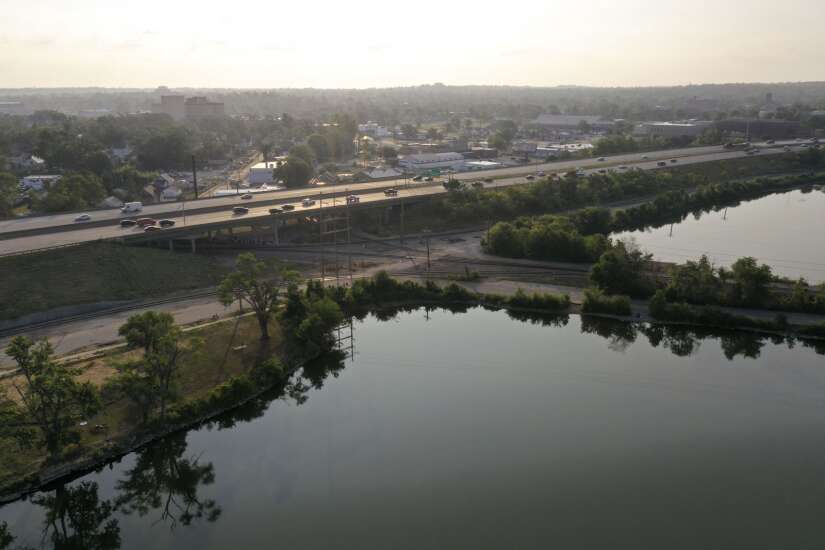 Cedar Rapids negotiating $10M deal to buy land for flood control around Cedar Lake