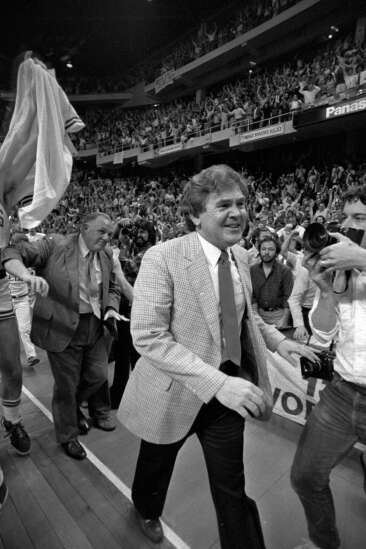 Bill Fitch, legendary NBA coach, was a Cedar Rapids ‘thoroughbred’
