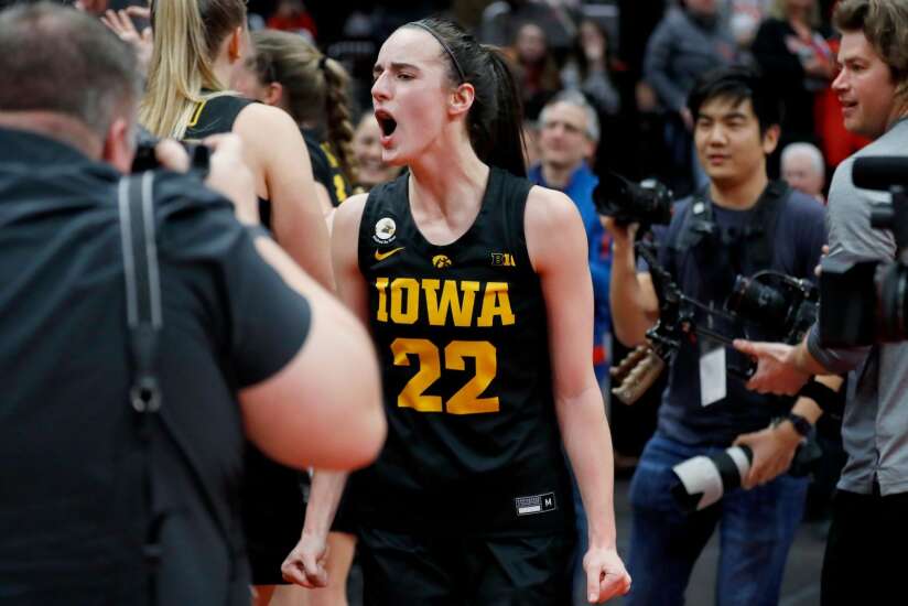 With a wave of momentum, No. 10 Hawkeyes get set for up-and-down Nebraska