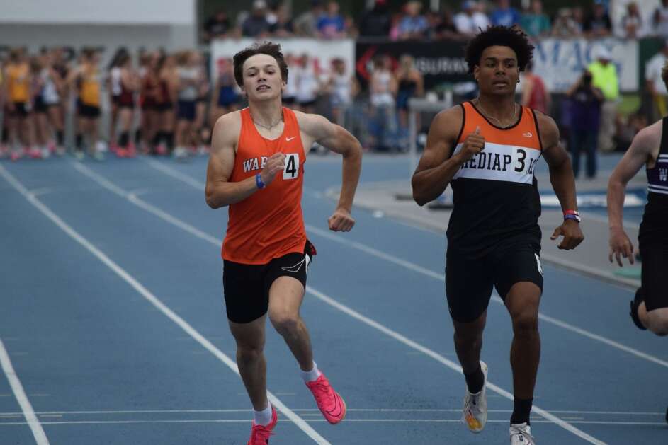 Van Buren County’s Anthony Duncan battles Mediapolis’ Anthony Isley during the Class 2A 400-meter final at the Iowa High School Track and Field Championship at Drake Stadium. Duncan finished third in the event. (Hunter Moeller/The Union)